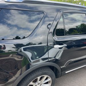 FORD EXPLORER LIMITED - 9