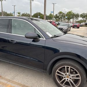 صورة مصغرة 13 لـ 2019 Porsche CAYENNE BASE