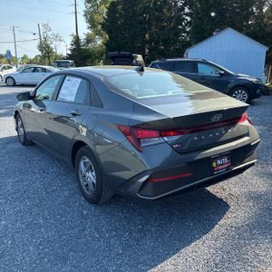 HYUNDAI ELANTRA SE - 5