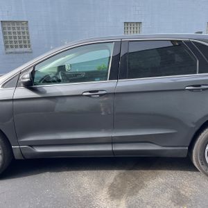 FORD EDGE SEL - 4