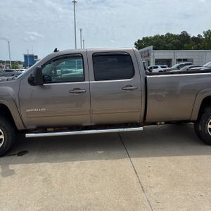 CHEVROLET SILVERADO - 4