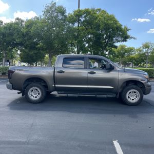 TOYOTA TUNDRA - 9