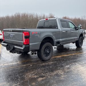 FORD F-250 SUPER DUTY LARIAT - 8