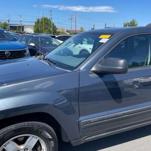 صورة 2 لـ 2006 JEEP GRAND CHEROKEE LAREDO