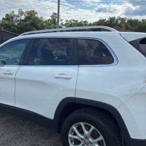 2016 JEEP CHEROKEE LATITUDE photo 6