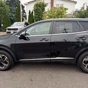 2023 KIA SPORTAGE LX photo 4