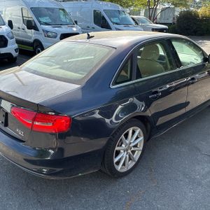 AUDI A4 2.0T PREMIUM - 8