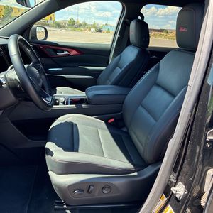 2025 Chevrolet TRAVERSE Z71 照片 32