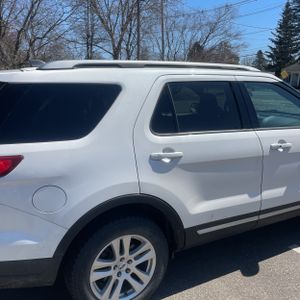 FORD EXPLORER XLT - 9