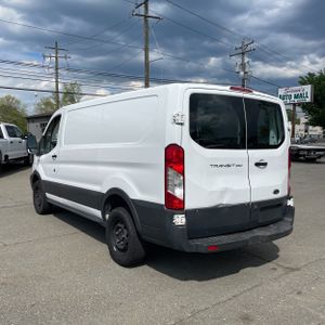 FORD TRANSIT 250 - 5