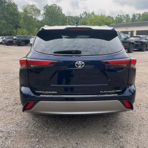 2024 Toyota HIGHLANDER LIMITED photo 7