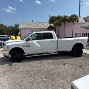 2018 RAM 3500 LARAMIE photo 3