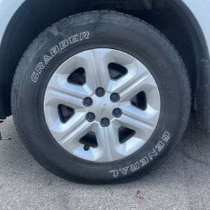 صورة مصغرة 17 لـ 2011 Chevrolet TRAVERSE LS