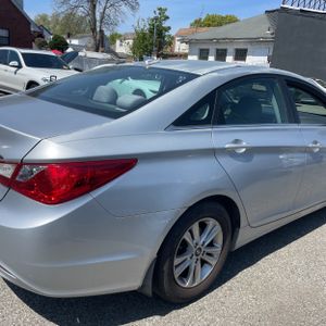 HYUNDAI SONATA GLS - 9