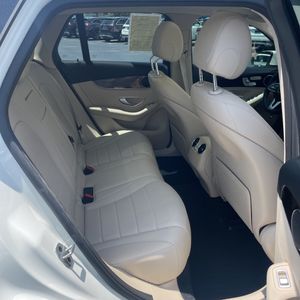 صورة مصغرة 34 لـ 2022 Mercedes-BENZ GLC
