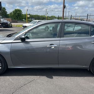 NISSAN ALTIMA SV FWD - 3