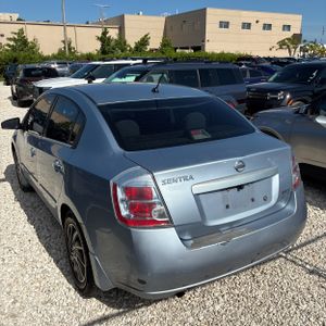 2009 Nissan SENTRA 2.0S — фото 4