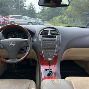 صورة 36 لـ 2009 Lexus ES 350 BASE