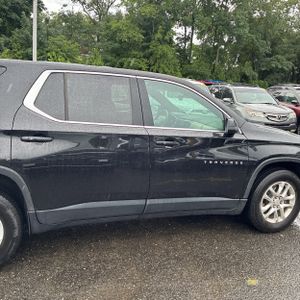2023 Chevrolet TRAVERSE LS — миниатюра 11