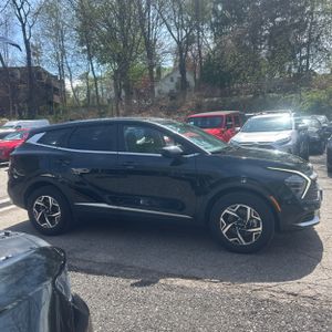 KIA SPORTAGE LX - 10