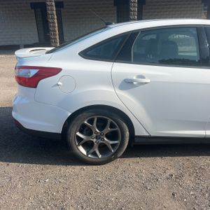 صورة 9 لـ 2014 FORD FOCUS SE