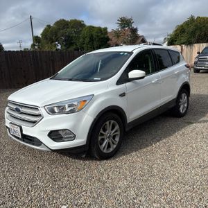 FORD ESCAPE SE - 1