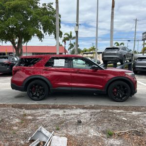 FORD EXPLORER ST - 10