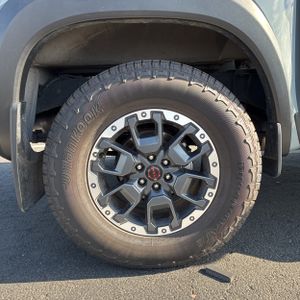 2025 Nissan FRONTIER PRO-4X 缩略图 19