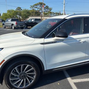 LINCOLN CORSAIR RESERVE - 2