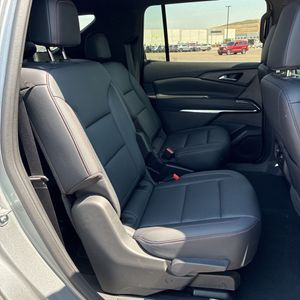 2025 Chevrolet TRAVERSE Z71 照片 35