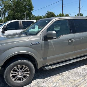 FORD F-150 LARIAT - 2