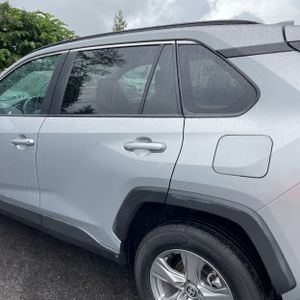 2025 Toyota RAV4 XLE photo 6