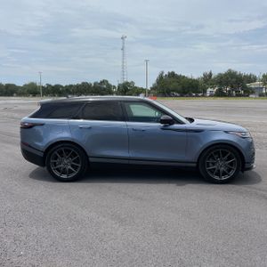 صورة 10 لـ 2022 LAND Rover RANGE ROVER VELAR P250 R-DYNAMIC S