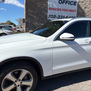 MERCEDES-BENZ GLC - 2