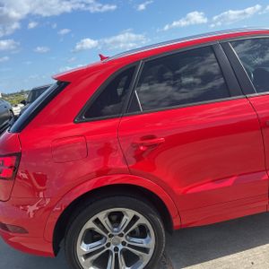 AUDI Q3 2.0T PREMIUM - 9
