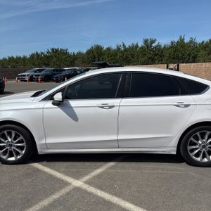 FORD FUSION SE - 4