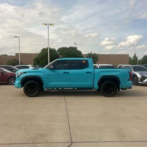 TOYOTA TUNDRA - 3