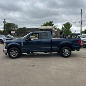 FORD F-250 SUPER DUTY LARIAT - 3
