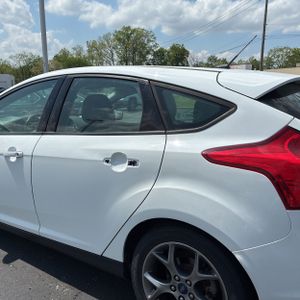 FORD FOCUS SE - 6