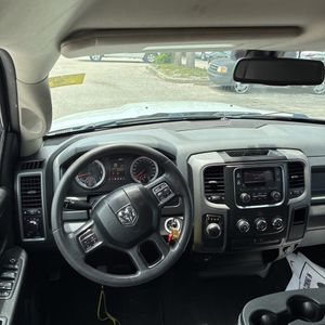 2020 RAM 1500 CLASSIC TRADESMAN — миниатюра 35