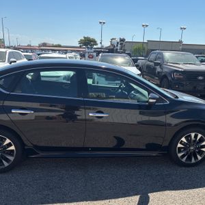 2019 Nissan SENTRA SR 缩略图 11