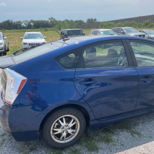 2010 Toyota PRIUS III — фото 9