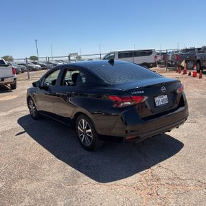 Nissan Versa 1.6 SV Xtronic CVT - 5