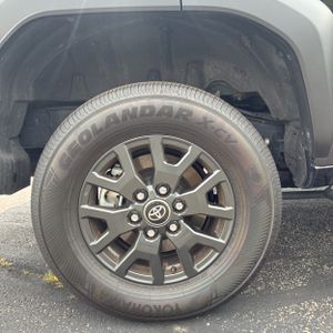 2025 Toyota 4RUNNER SR5 — миниатюра 19
