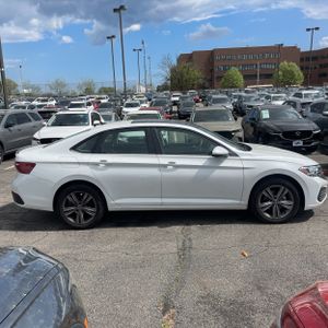 VOLKSWAGEN JETTA SE - 10