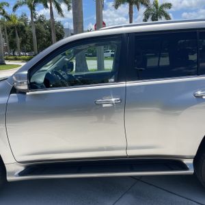 2023 Lexus GX 460 BASE — фото 4