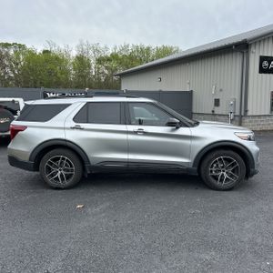 FORD EXPLORER ST - 10