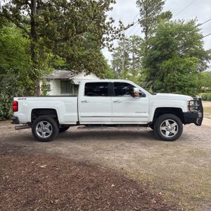 CHEVROLET SILVERADO - 10