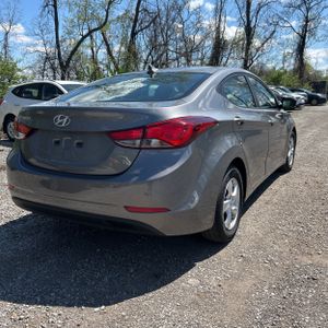 HYUNDAI ELANTRA SE - 8