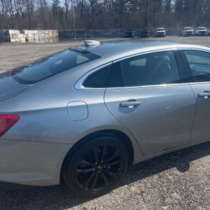 CHEVROLET MALIBU 1LT - 9